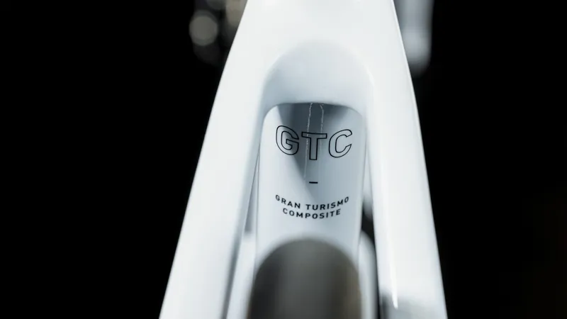 Cube Attain Gtc Race Flashwhite/Black 2023 Cm-5